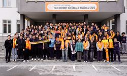 Kayserisporlu futbolcular öğrencilerle buluştu