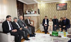 Vali Çiçek bayramda şehit aileleri ile bir araya geldi