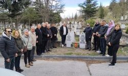 Gazeteci Oktay Ensari, vefat yıldönümünde anıldı