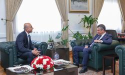 CHP’li Aşkın Genç’ten Özgür Özel’e ziyaret