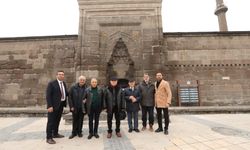 TBMM eski Başkanı Cemil Çiçek ve beraberindeki heyetten Kayseri'ye ziyaret