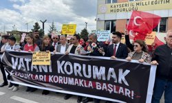 CHP Teşkilatından İl Milli Eğitim Müdürlüğü Önünde Basın Açıklaması