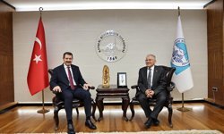 Başkan Büyükkılıç, Milli Savunma Bakan Yardımcısı Ayhan’ı Ağırladı