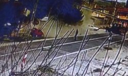 Otomobil ile Traktörün Çarpıştığı Kaza Kamerada