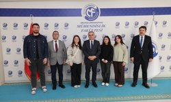 Rektör Prof. Dr. Altun, IEEE Kulübü Öğrencileri ile Bir Araya Geldi