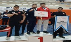 Kayserili 18 bilek güreşi sporcusu Niğde’den başarıyla döndü