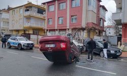 Kayseri'de otomobilin devrildiği kaza kamerada