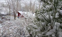 Yeşilhisar’da yüksek kesimler beyaza büründü