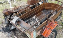 Park Halindeki Motosiklet Yandı