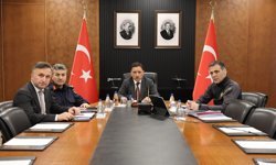 Vali Çiçek ve Beraberindeki Heyet “Okul Güvenliği” Toplantısına Katıldı