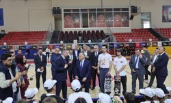 Başkan Büyükkılıç, Uçan Kaykay Projesi’nde Gençlerle Buluştu