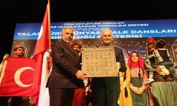 Türk Dünyası Gösterisi Büyüledi