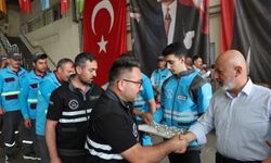 Başkan Çolakbayrakdar, Bayram Mesaisindeki Personelle Bayramlaştı