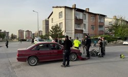 Otomobil ile Motosiklet Çarpıştı: 1 Yaralı