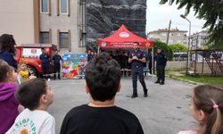 Kayseri Büyükşehir İtfaiye’den Anaokulu Öğrencilerine Afetlere Hazırlık Eğitimi