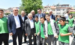 Başkan Büyükkılıç’tan Okullardaki Bahar Coşkusuna Yakın İlgi