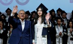 Başkan Büyükkılıç, Çiçeği Burnunda Diş Hekimlerinin Diploma Heyecanına Ortak Oldu