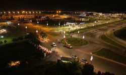 Büyükşehir’den Havalimanı Yolunda Aydınlatma Sistemlerine Estetik Dokunuş