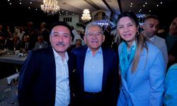 Başkan Büyükkılıç’a, Erciyes Medya Ödülleri Programında Teşekkür Plaketi