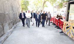 Başkan Büyükkılıç'tan Cumhuriyet Meydanı'ndaki Büyük Dönüşüme Yakın Takip