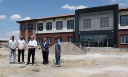 Başkan Palancıoğlu, Yıldırım Beyazıt Mahallesi’ndeki Okul Çalışmalarını İnceledi