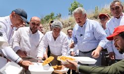 648. Mimar Sinan’ı Anma ve Evliyalar Günü Pilav Etkinliği Gönülleri Bir Araya Getirdi