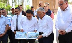 Vali Çiçek Ve Başkan Büyükkılıç’tan Melikgazi Türbesinde İnceleme