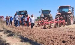 Bünyan'da Anız Yangınına Çiftçiler Traktörleriyle Müdahale Etti