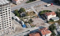Büyükkılıç’ın Vizyon Projesi Alsancak’ta Çalışmalar Hız Kesmiyor