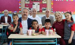 Başkan Palancıoğlu Öğrencilerin Okul Heyecanını Paylaştı
