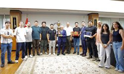 Başkan Büyükkılıç, Şampiyon Teknofest Gençlerini Makamında Ağırladı