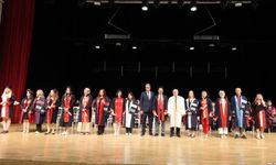 ERÜ’de Lisansüstü Mezuniyet Sevinci Yaşandı