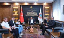 Vali Çiçek, Avrupa İkincisi Satrançcı Zeynep Ada Köken’i Kabul Etti
