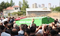 Kazada Hayatını Kaybeden Kayserili İş İnsanı ve Oğlu Toprağa Verildi