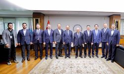 Başkan Büyükkılıç, Yeşilay Heyetini Kabul Etti: “Her Daim Yeşilay’ımızın Yanındayız”