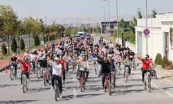 Kayseri’de Doktorlardan Sağlıklı Yaşam İçin Bisiklet Turu