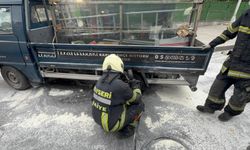 Kayseri’de Seyir Halindeki Kamyonetin Tekerleği Yandı