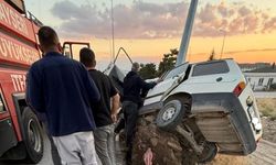 Develi’de Otomobil Aydınlatma Direğine Çarptı: 1 Yaralı