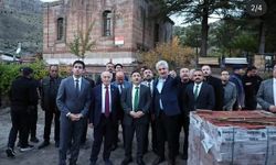 Vali Çiçek Restorasyonu Süren Melikgazi Türbesini Ziyaret Etti
