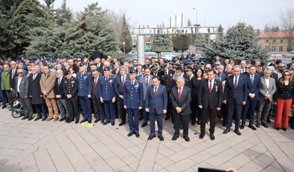 Vali Gökmen Çiçek: Bu kadar savaşın içerisinde bir tek bizim ülkemizde huzurlu bir şekilde bombalar patlamadan yaşıyoruz