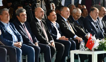 Hububat ve Çekirdek Merkezi’nin tapuları teslim edildi