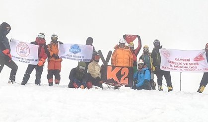 Erciyes’e 23 Nisan Zirve Tırmanışı