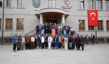 Sanatın Merkezi “Sanat Melikgazi” Hat Sergisine Ev Sahipliği Yapıyor