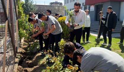 Büyükşehir’den Öğrencilere Yeşil Dokunuş