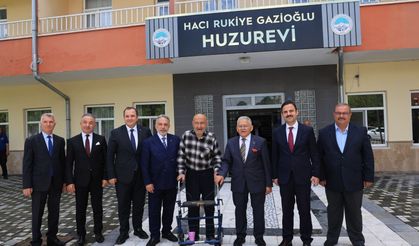 Başkan Büyükkılıç Bayram Öncesi Huzurevi’ni Ziyaret Etti