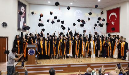 ERÜ Turizm Fakültesi 17. Dönem Mezunlarını Verdi