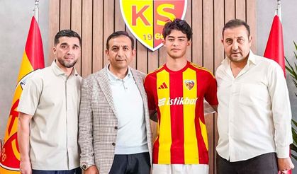 Kayserispor, Kayra Cihan ile 3 Yıllık Sözleşme İmzaladı