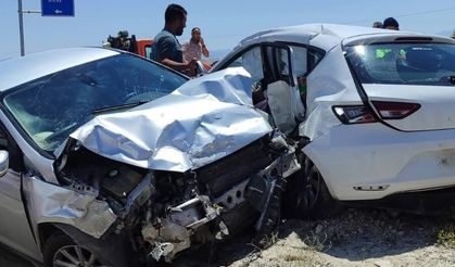Kayseri’de İki Otomobil Çarpıştı: 2 Ölü, 9 Yaralı