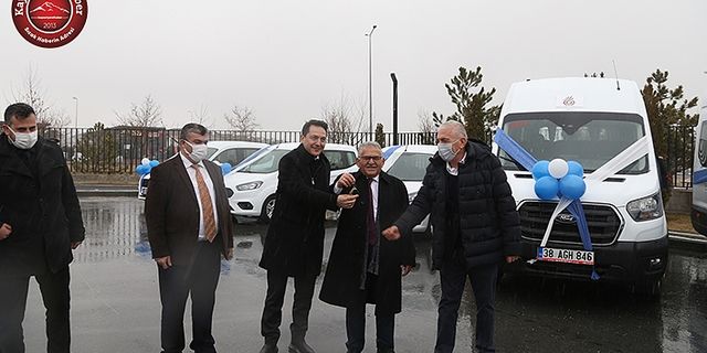 Büyükşehir’den Engelsiz Yaşam Merkezi’ne Araç Desteği