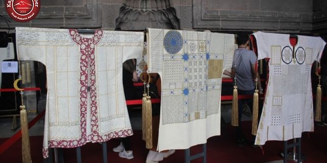 Padişah ve Şehzadelerin giydiği 'Dualı Gömlekler’ sergisi ziyarete açıldı